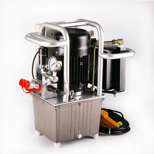 hydraulic cool multi-port torque wrench pump